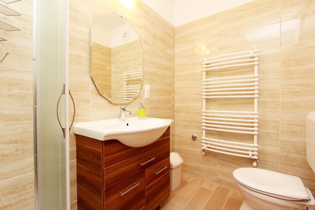 Bodo Park Apartment Hévíz Rum bild